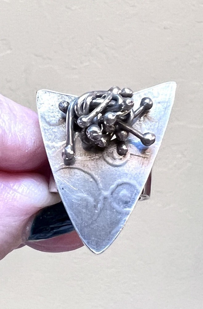 LOVELY Sterling Silver Artisan Large Textured, Articulated Triangular Ring