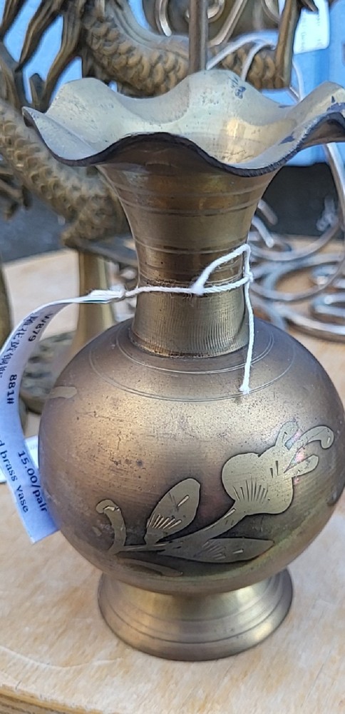8 decorative and practical bronze objects j1