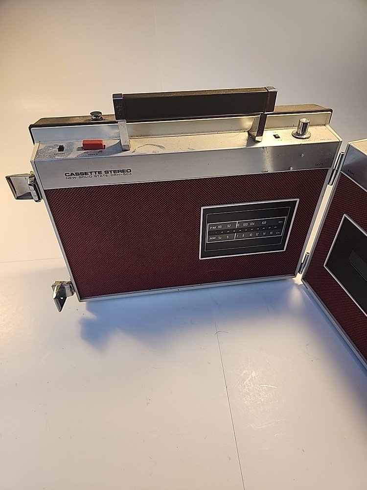vintage Belair Cassette New Solid State CRH-504 portable
