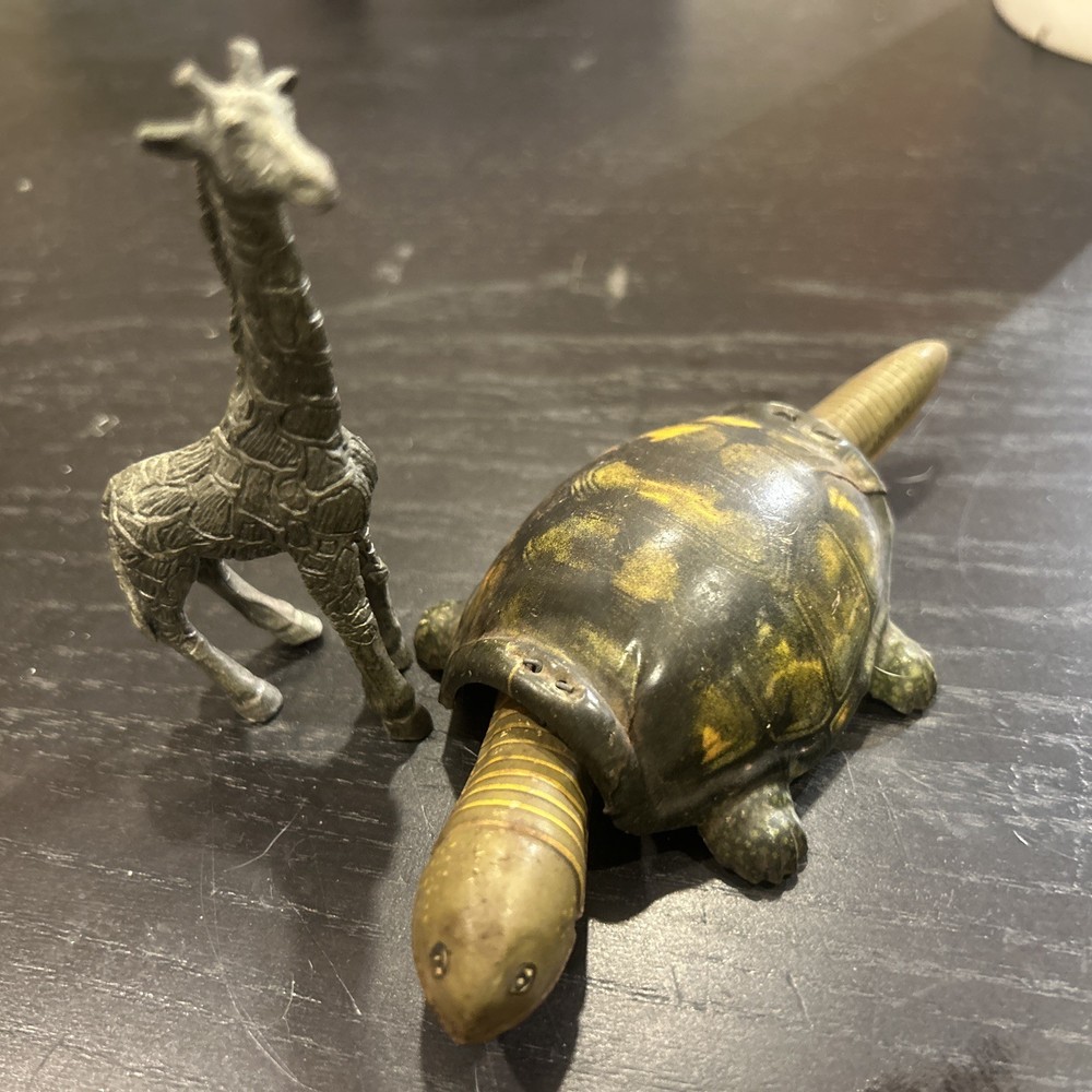 turtle and giraffe collectibles