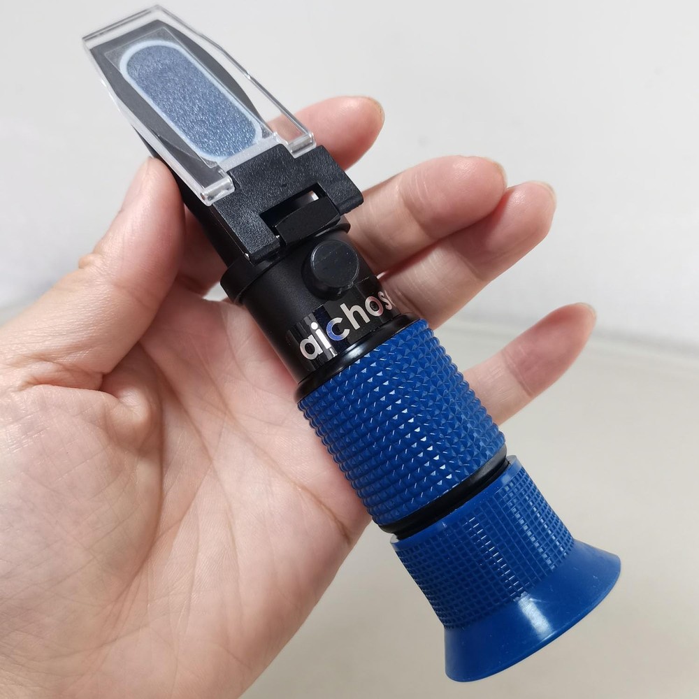 Accurate 0-80% Sugar Content Refractometer with Automatic Temperature Control