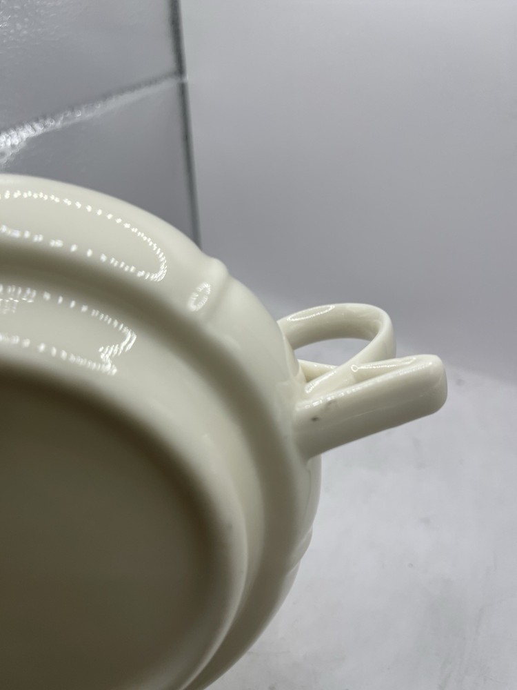 Vintage Ivory Ceramic Teapot with Unique Loop Handle – Elegant Leaf Pattern