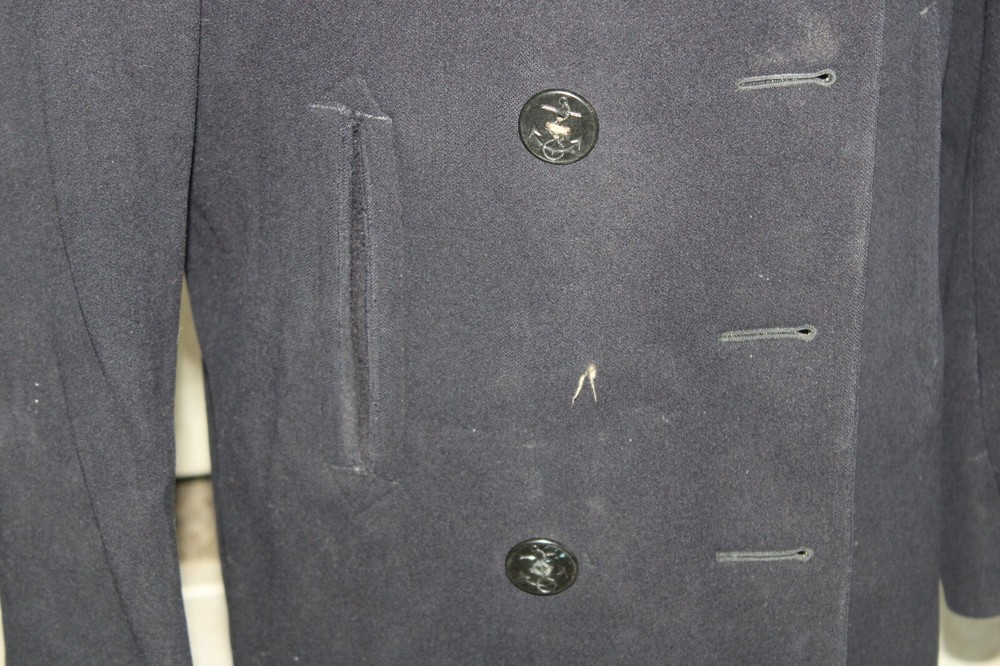 WW2 US Navy Pea Coat, Size Small/Medium FREE SHIPPING !!!!!!