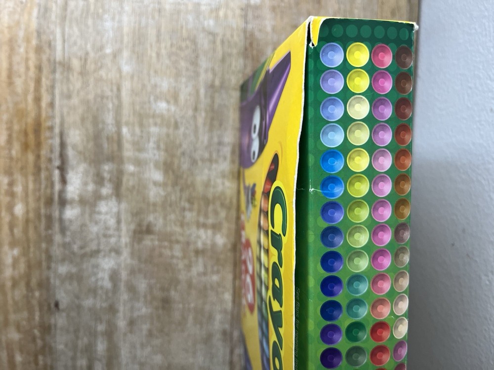 Crayola Crayons 96 Count Built In Sharpener