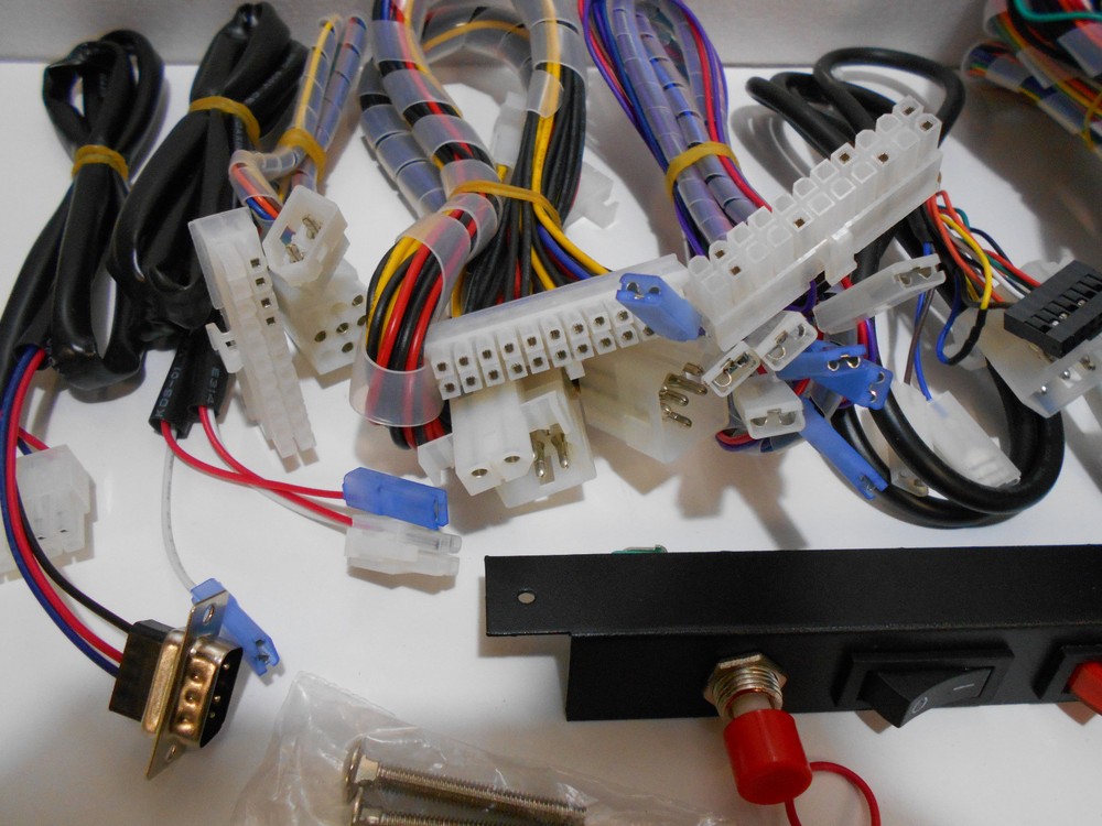 SLOT MACHINE 11 BUTTON , HARNESS , SWITCH KIT