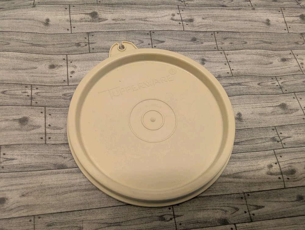 Tupperware Replacement Lid Only  733-1 "H" ALMOND