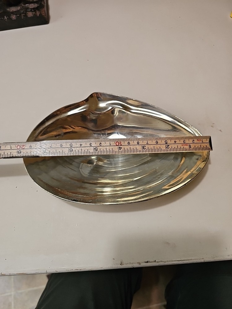 CLAM SHELL SILVERPLATE FOOTED DISH 5.5x8"