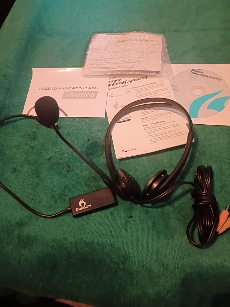 NUANCE dragon NATURALLY SPEAKING home 13 SPEECH RECOGNITION SOFTWARE, Headset/CD