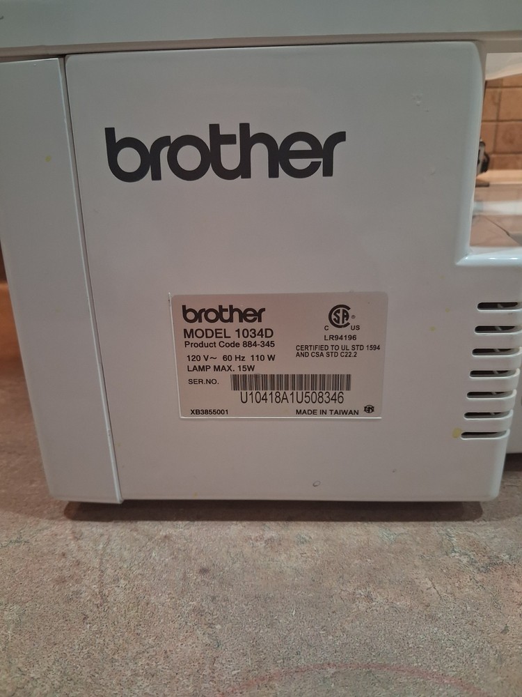 Brother Lock 1034D Serger Sewing Machine 3/4 Thread Capability