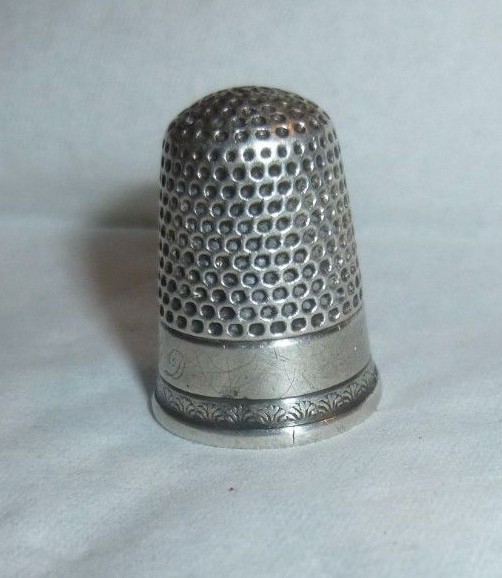 Antique Sterling Silver Palmettes Pattern Thimble Early Unmarked MYD Monogram
