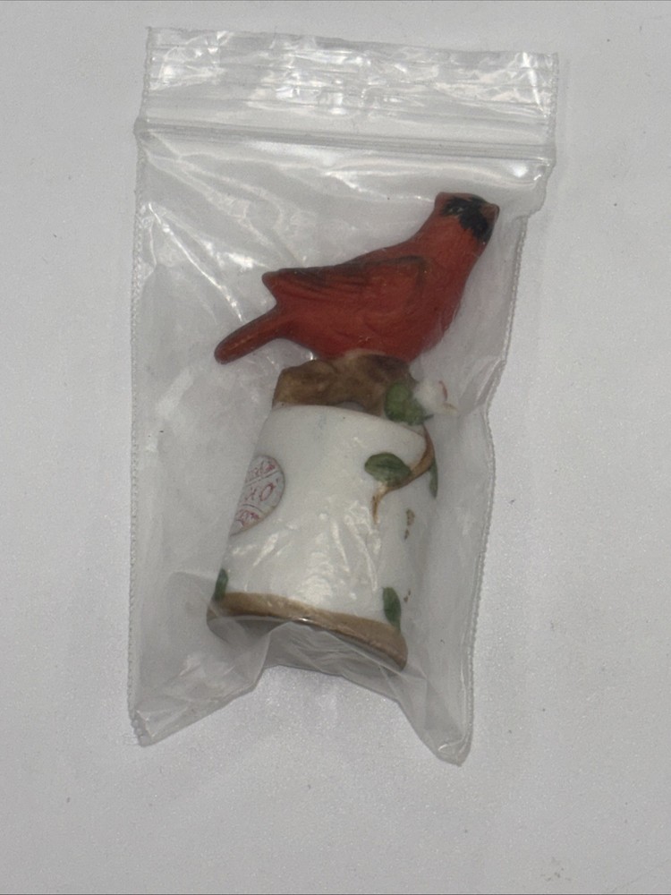 Vtg Cardinal Ceramic Thimble. Taiwan.