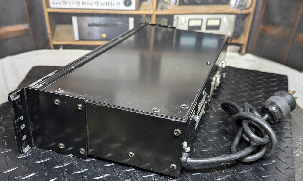 JBL UREI room equalizer 5549A with rack mounting tabs