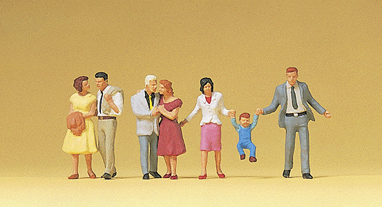 Preiser HO Pedestrians Walking Couples pkg(7) 10514