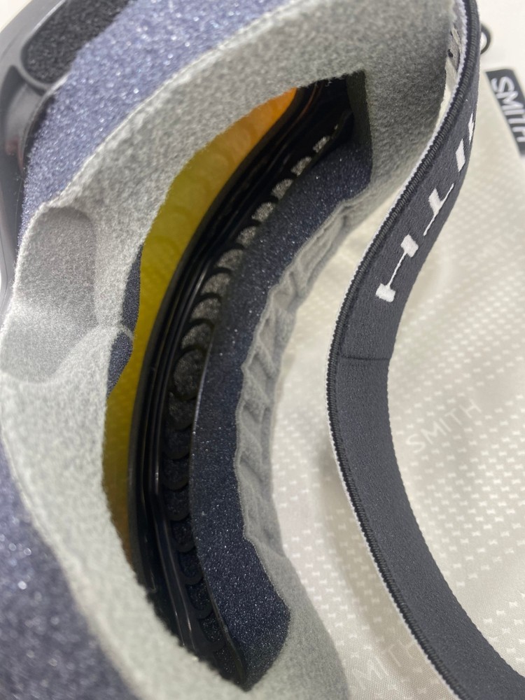 Smith Blazer Ski/Snow Goggles - Red Sol-X Mirror