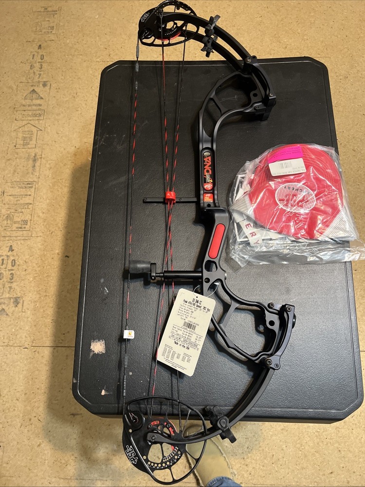 New Black PSE DS DNA CC 60# Left Hand Bow