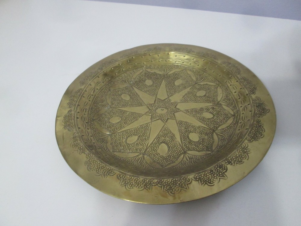 Vtg. Middle Eastern Hand Hammered Brass Plate Wall Plaque 8 "