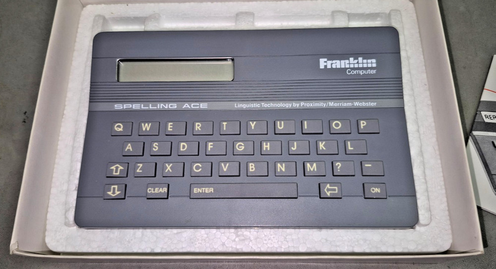 Franklin Spelling Ace Second Edition SA-98 Electronic Speller MINT With Box