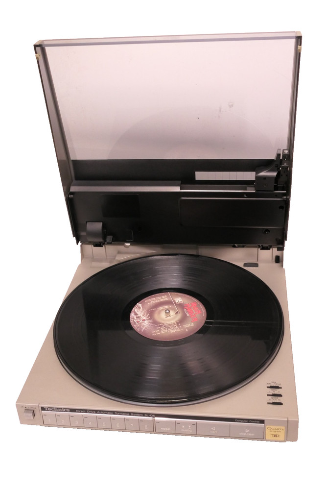 Technics SL-Q6 Direct Drive Automatic Turntable System in Working Condition