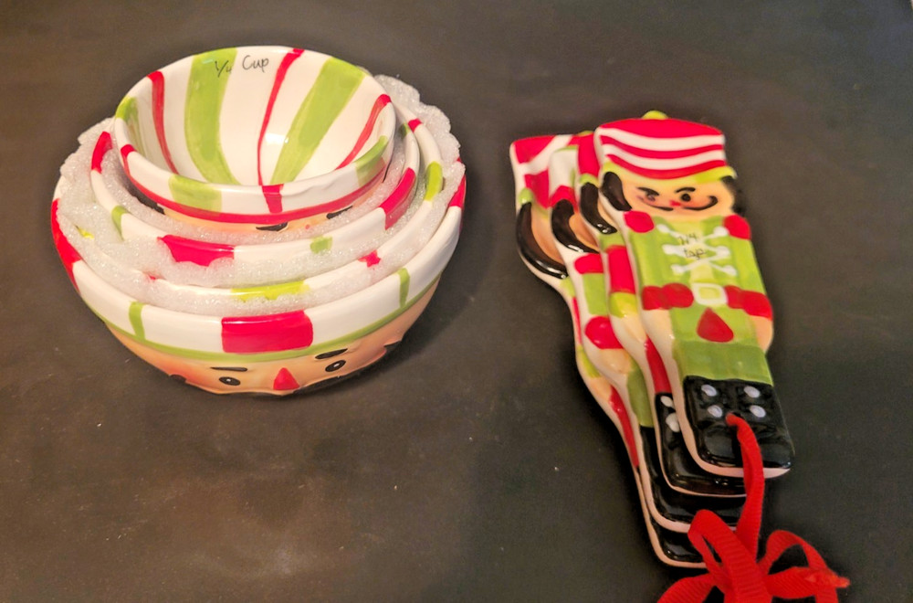Pier 1 Nutcracker Nesting Measuring Cups and Spoons