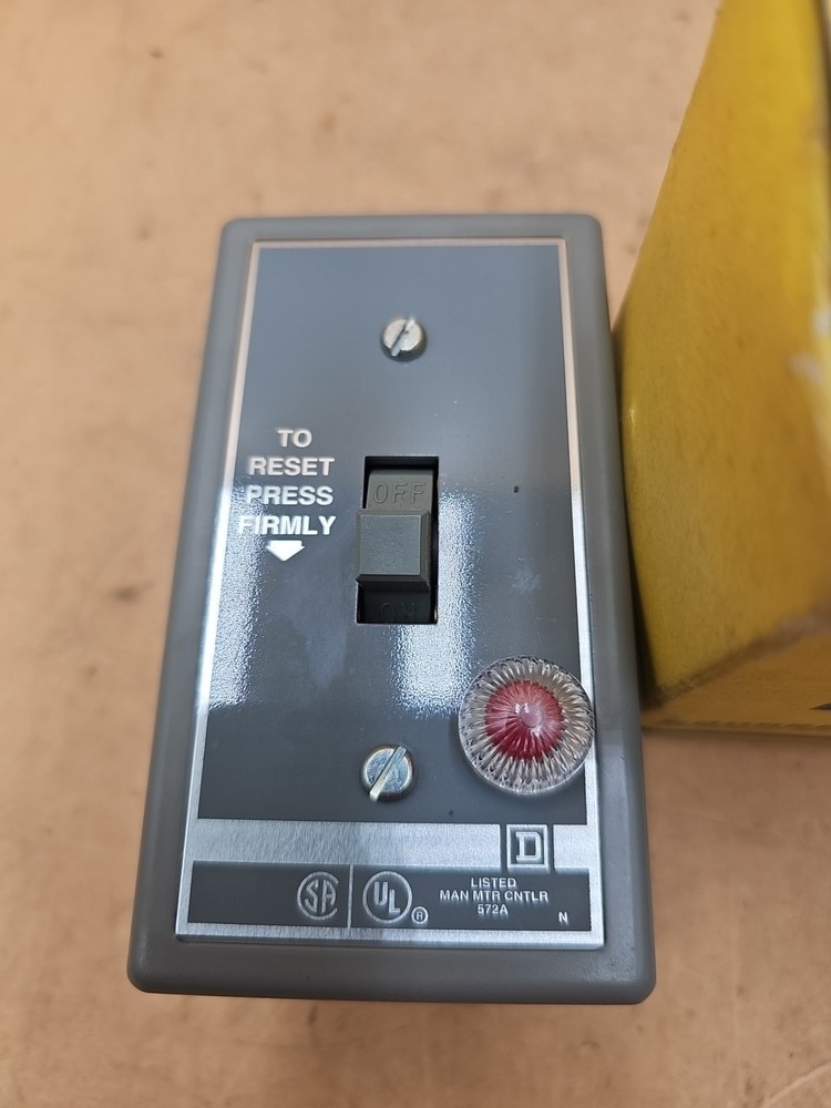 Square D 2510-KG1A Nema Type 1 Motor Starting Switch.