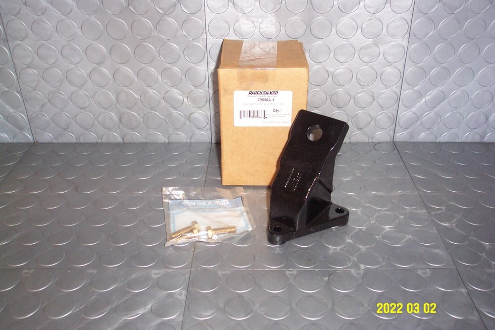 Mercury Mercruiser Quicksilver Front Engine Mount Bracket Assembly OEM 79550A1
