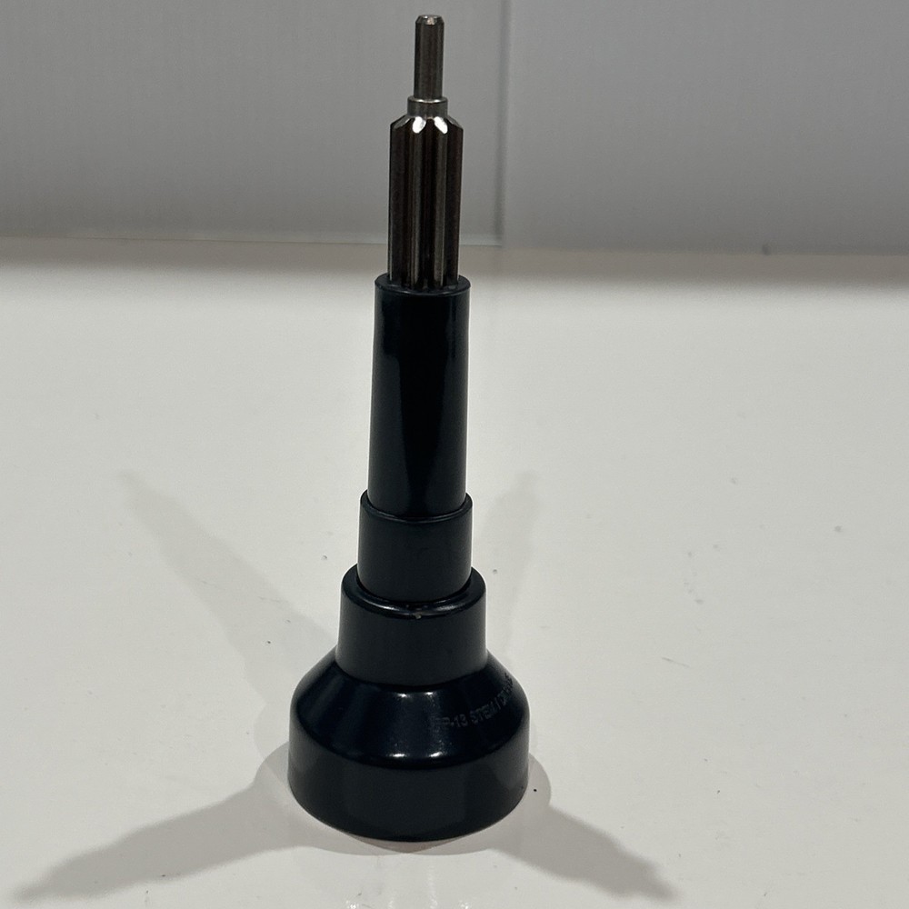 Cuisinart Food Processor Replacement Part FP 13 Center Stem