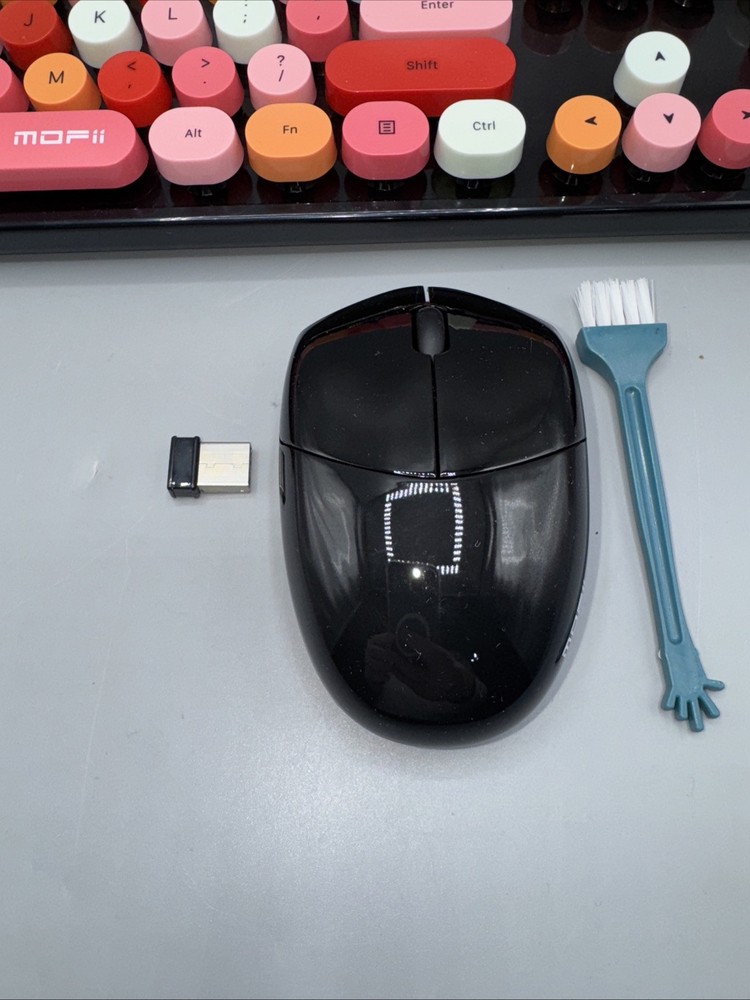 Wireless Retro Full Size Keyboard and Mouse Set