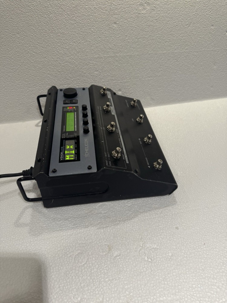 TC HELICON Voicelive Harmony Correction Effects Vocal Processor