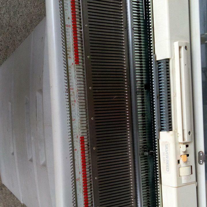 SILVER REED Knitting SK-640 Machine