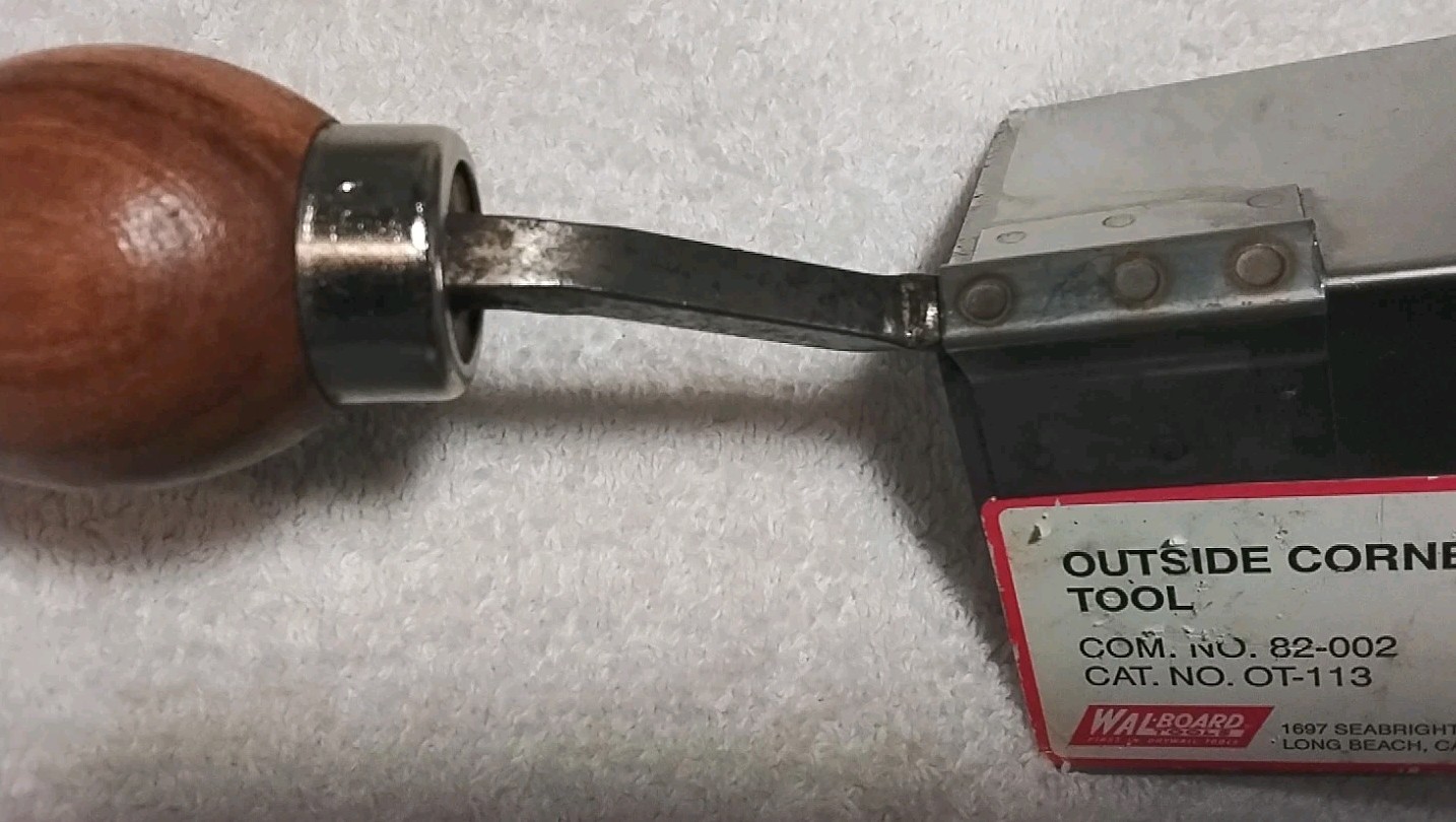 WALL-BOARD TOOLS 82-002 2-1/4"×4-1/8" STAINLESS STEEL WOOD HANDLE 90° FINISH USA