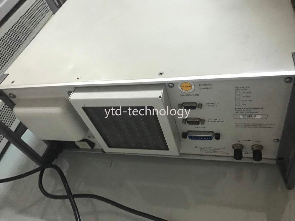 Fluke 5500A Multi-Function Calibrator/