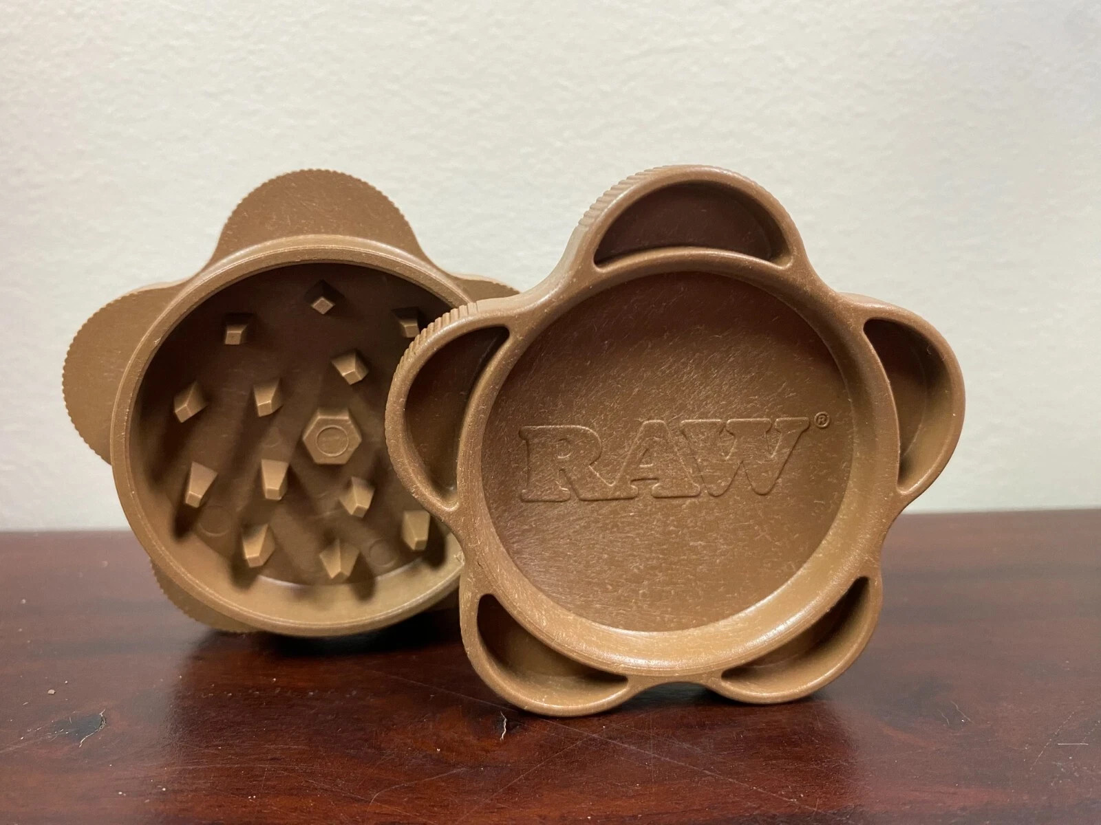 RAW 2" Grinder, lGreat Price!, Fast USA Shipping