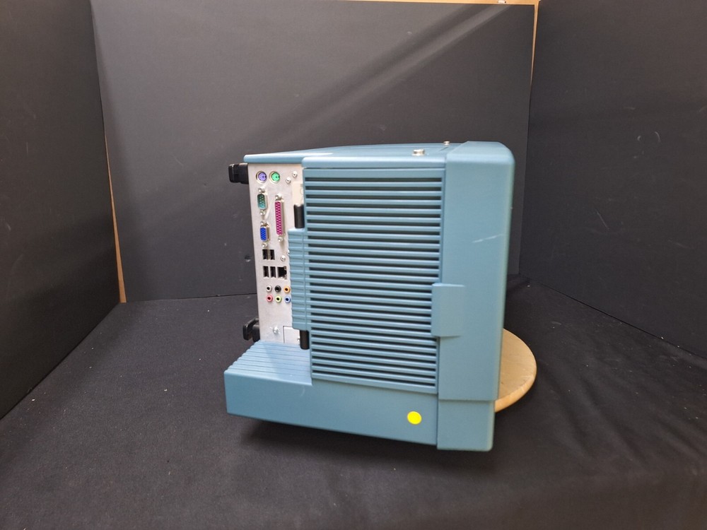 Tektronix TLA5204B : Logic Analyzer (0830)