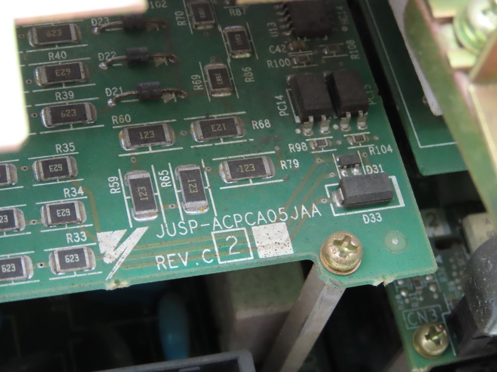 Yaskawa CACR-UP20AAA Robot Servo Drive Controller Unit