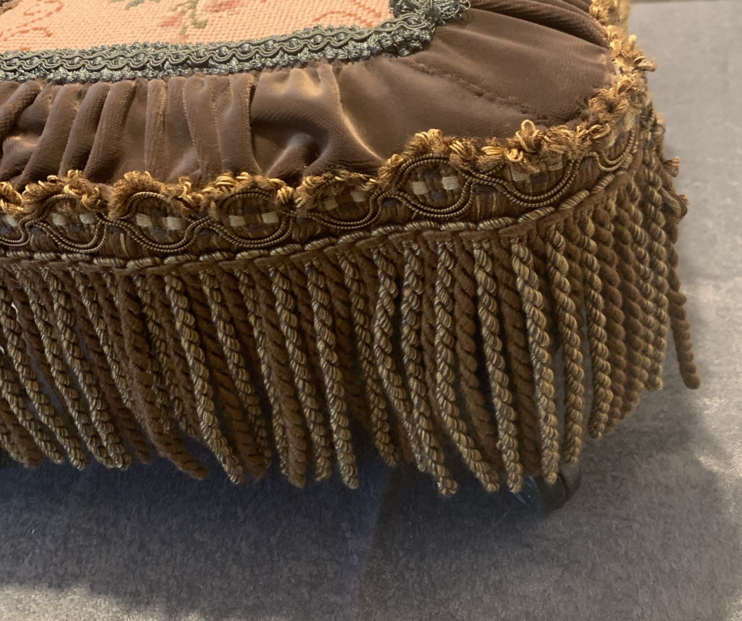 Vtg Cast Iron Ottoman Footstool w/Floral Needlepoint Design & Fringe