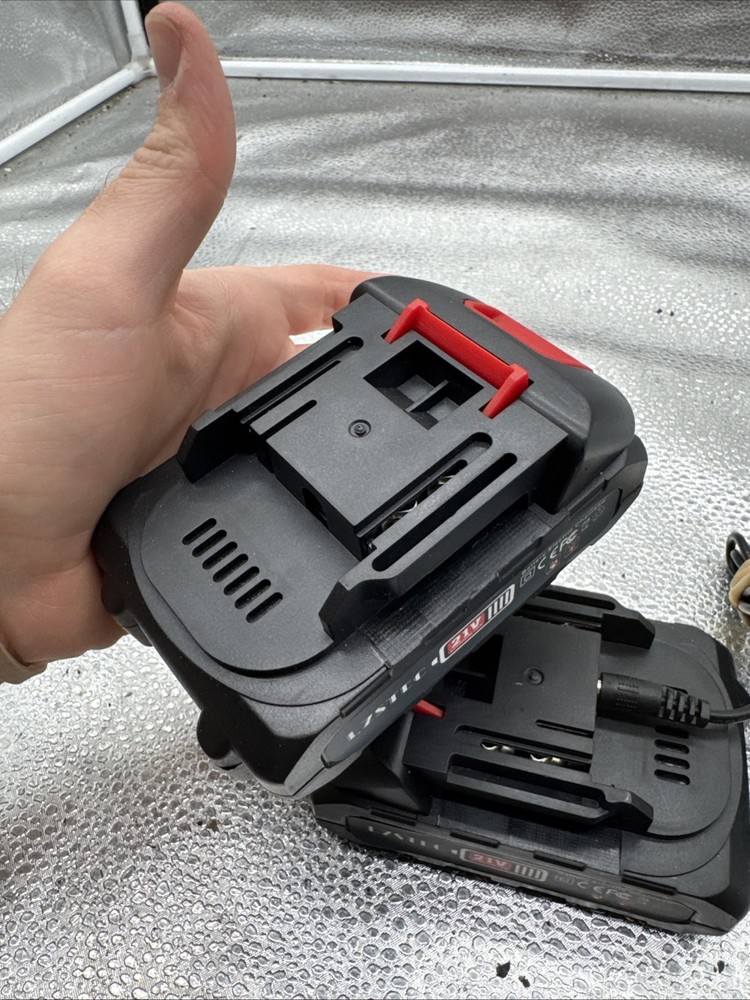 (2) LZSTEC Battery’s 21V. V