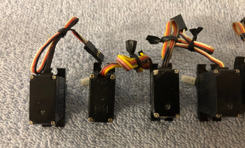 7ea Micro Servos With Universal (JR) type connectors