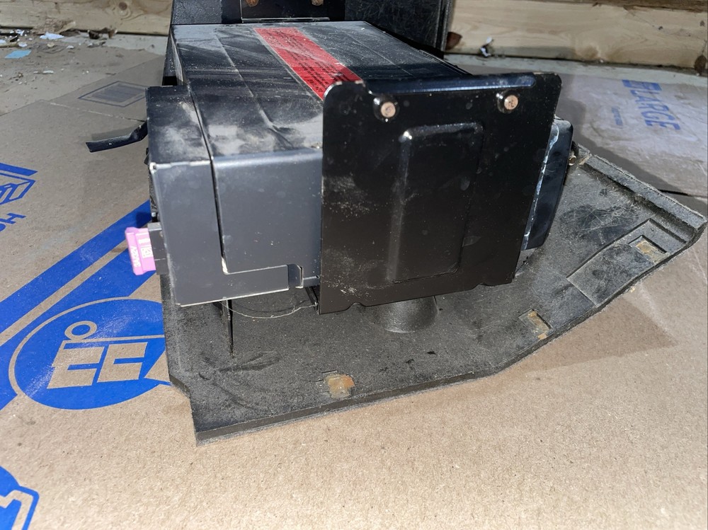 Bmw E36 M3 328i-325i CD Changer