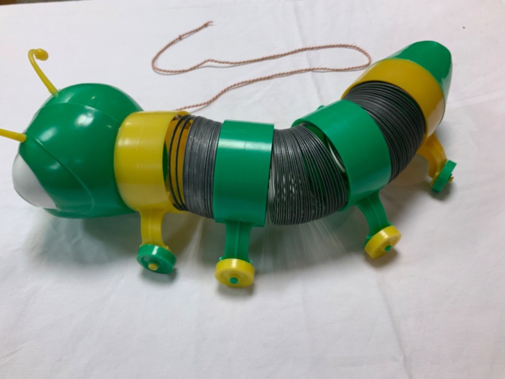 Vintage Slinky Cater-Puller Pull Toy