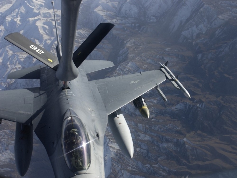 760 War Plane Images on CD (G8)