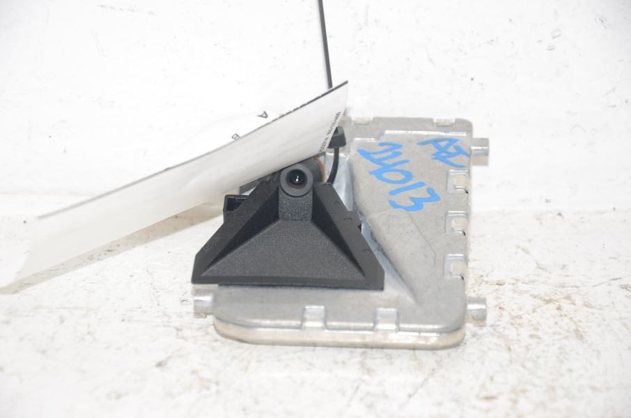 2014-2017 MERCEDES BENZ E400 Multipurpose Camera Projector (windshield) 810903