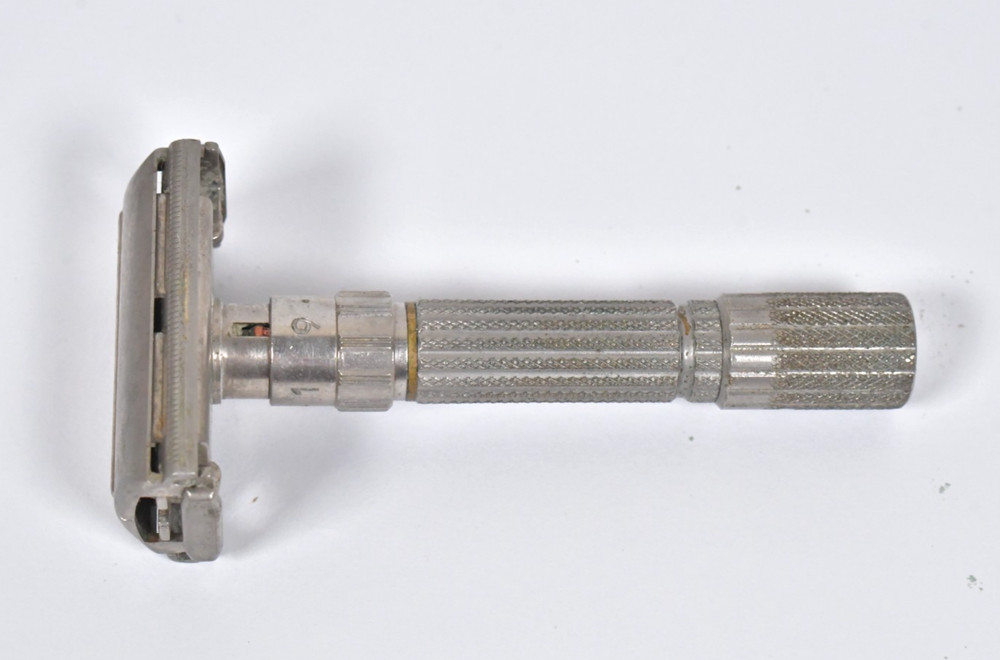 1959 Gillette E1 Fat Boy Adjustable 1-9 Safety Razor