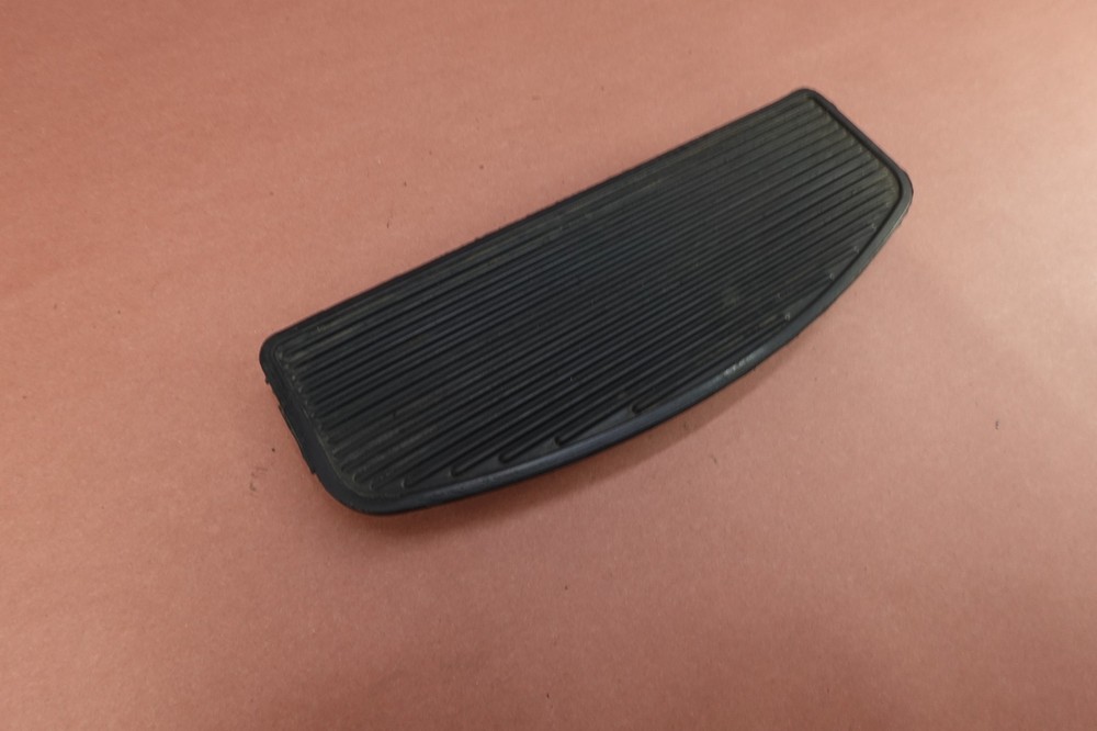 2012-2015 Harley Davidson FLD Switchback Classic FRONT FOOT BOARD INSERT PAD