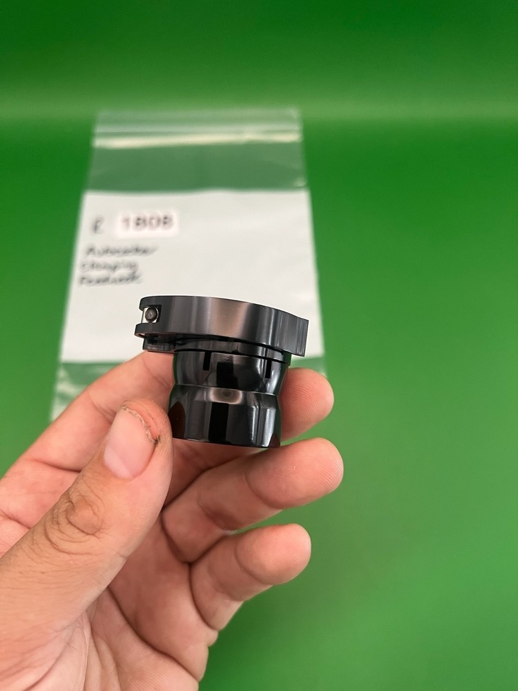 Autococker Clamping Feedneck