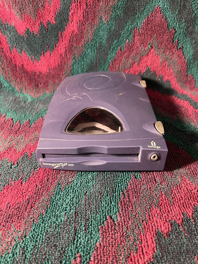 iomega Zip 250 External Drive Z250P Untested