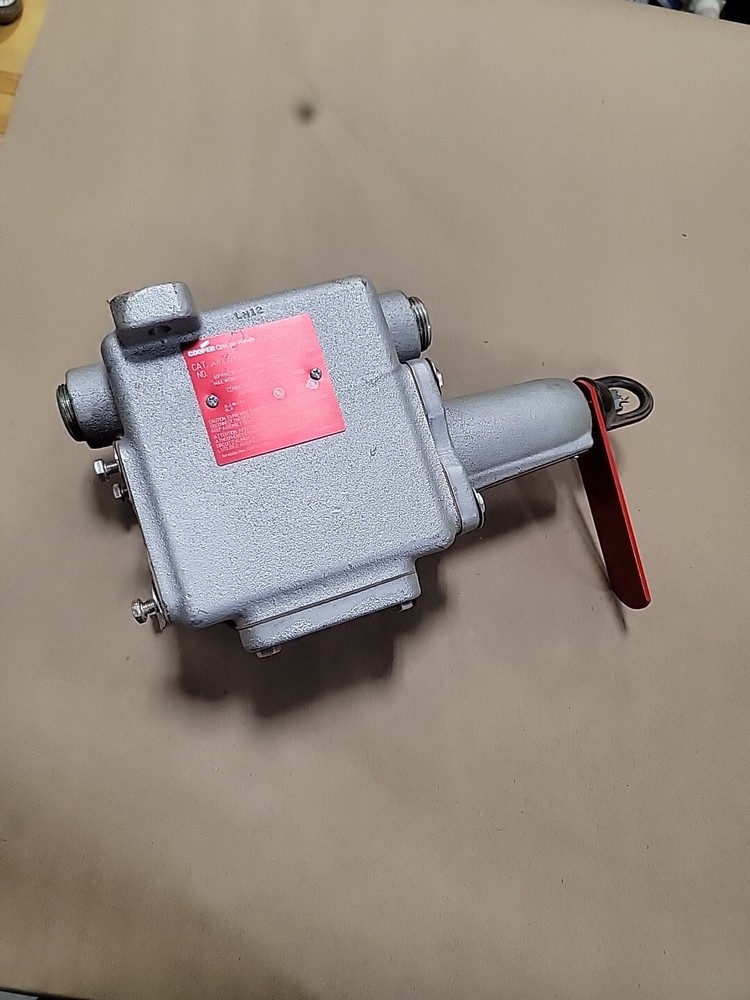 EATON AFU033366 CROUSE HINDS CONVEYOR CONTROL SWITCH T212472