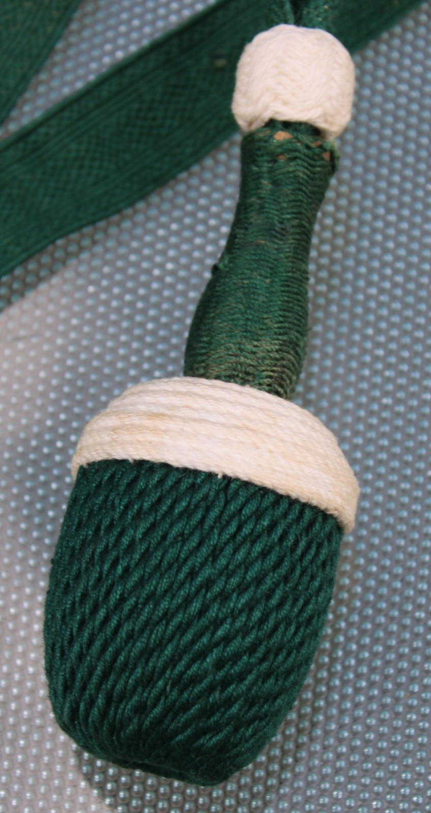 German WWII Reproduction Bayonet Acorn TRODDEL PORTEPEE Sword Knot