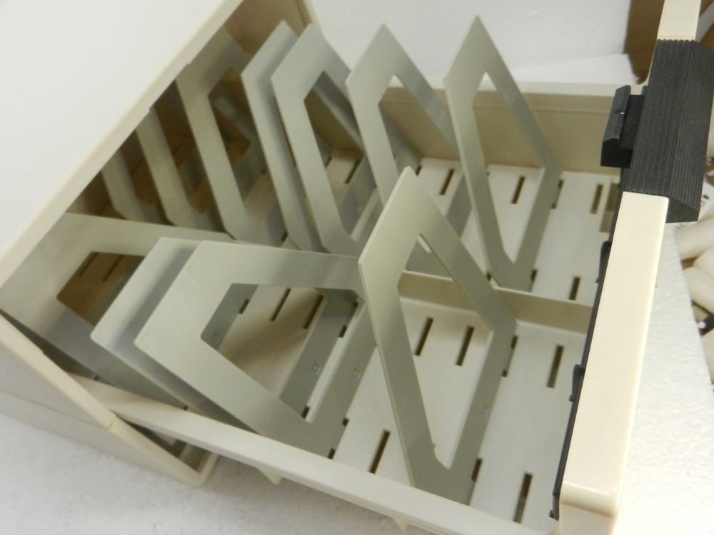 Vintage Flip’N’File Multi Disc Storage Computer Floppy CD DVD