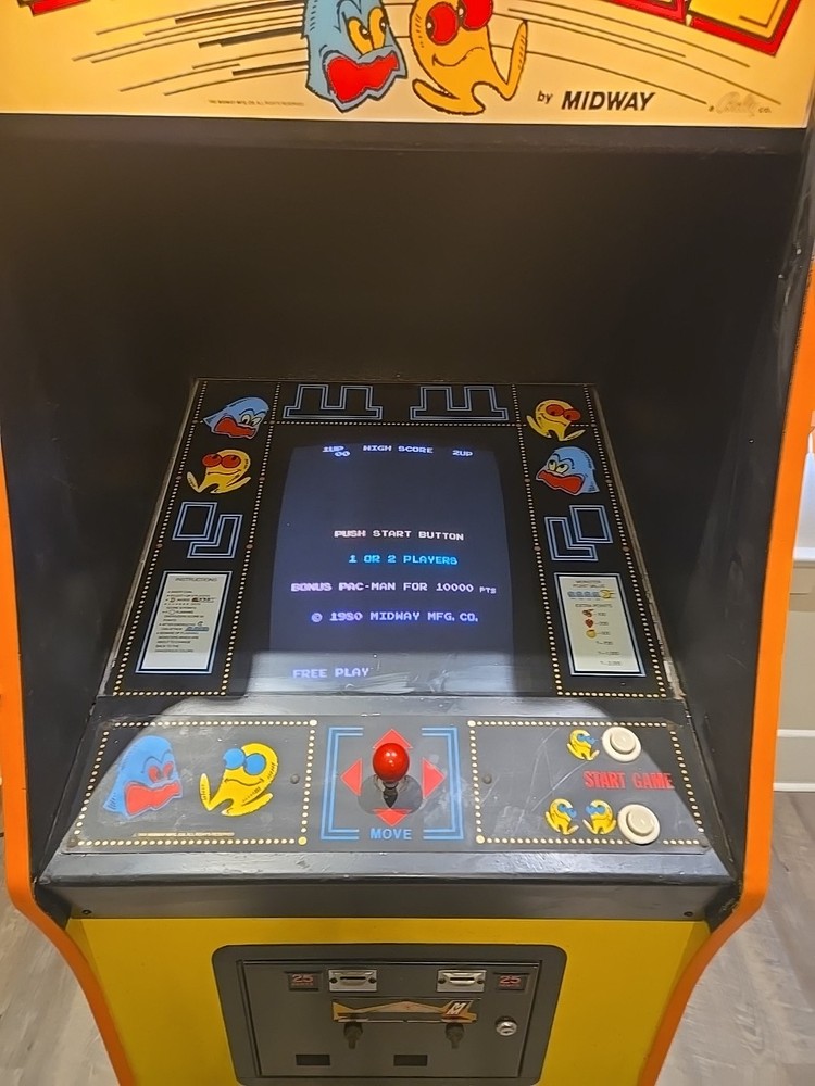 Mr PAC-MAN ARCADE MACHINE Full Size