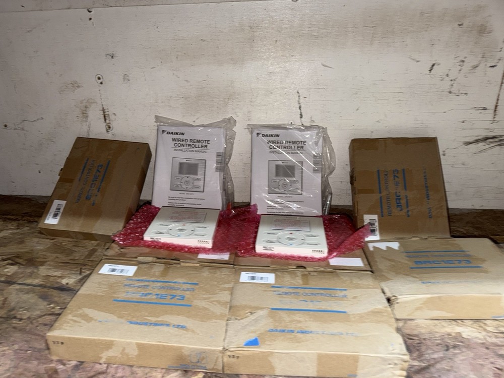 Daikin Industries LTD Remote Controller BRC1E73 New